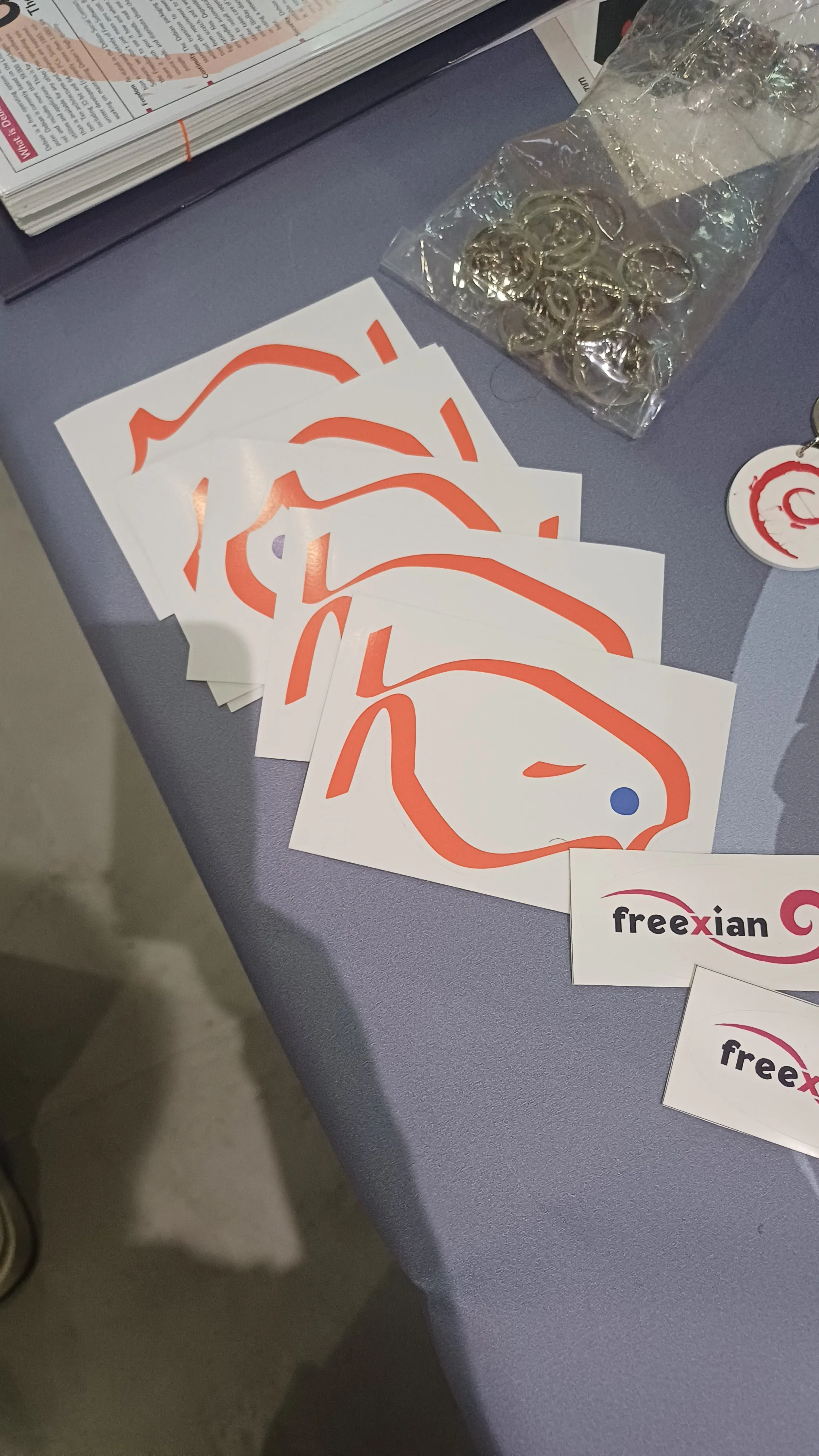 A sticker of the old Debian logo